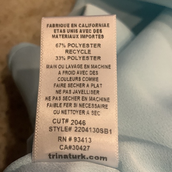 NWT Trina Turk Haipo Top Sky Color Size X-Large - Picture 8 of 8